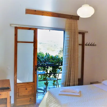 Giannis Apartment Agios Georgios Pagon Exterior photo